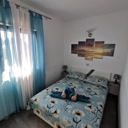 Apartmani Tajana Sukošan Exteriör bild