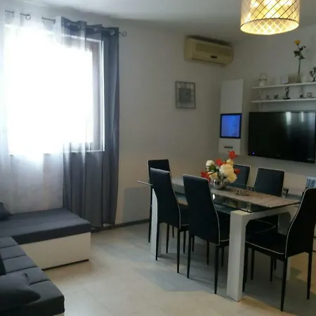 Apartmani Tajana Sukošan Exteriör bild